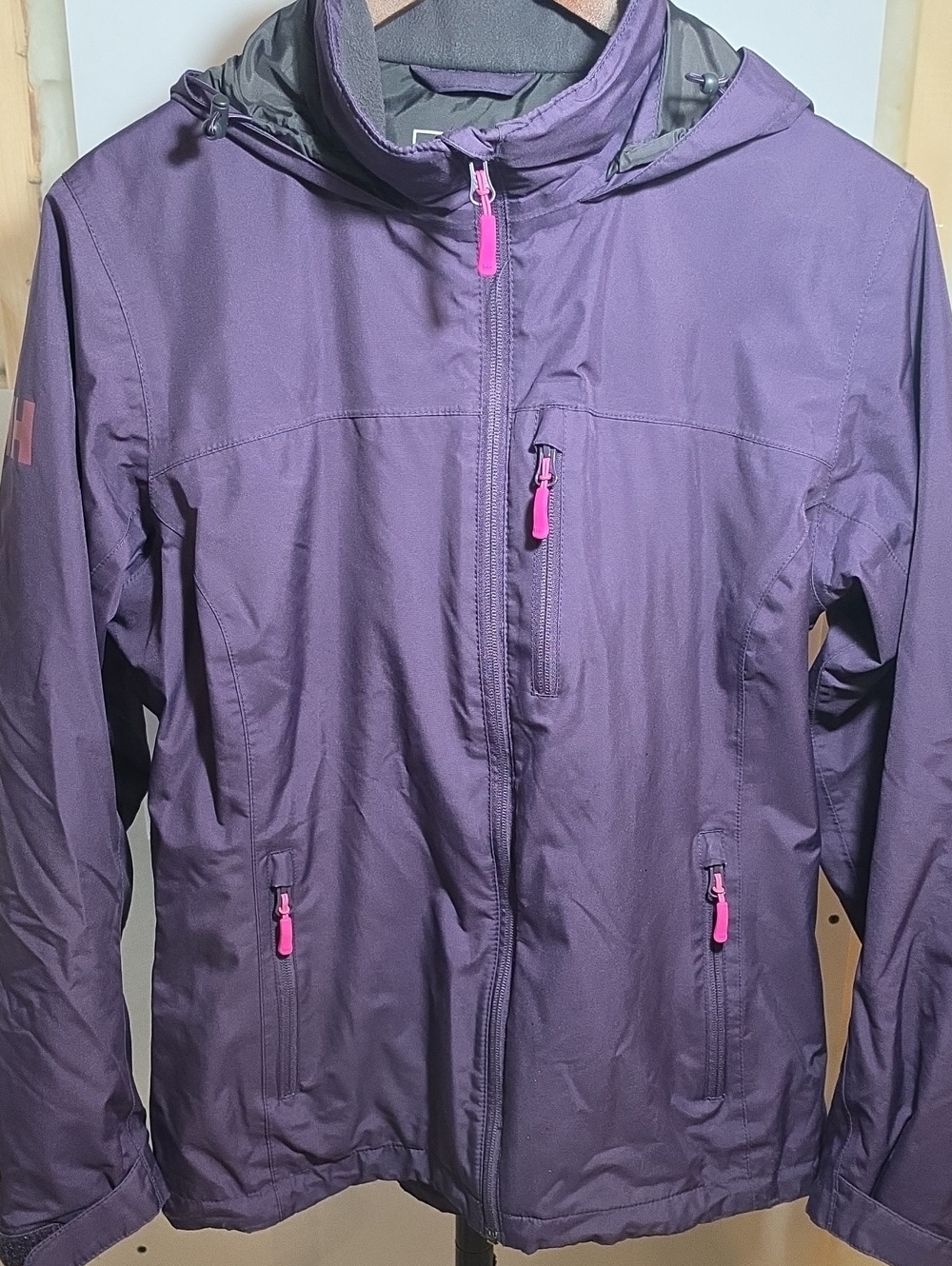 Helly Hansen Purple Ski Jacket /Wind Breaker with Pink Zipper Accents